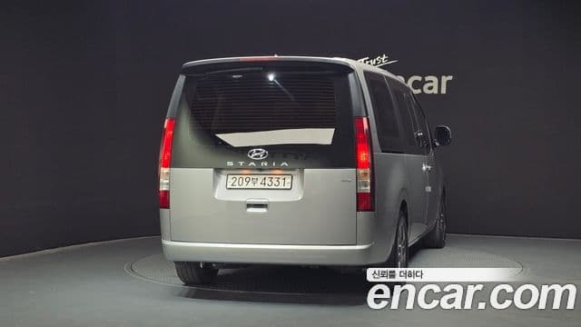 Hyundai Staria 3