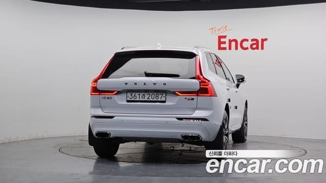 Volvo XC60 2nd Gen 4