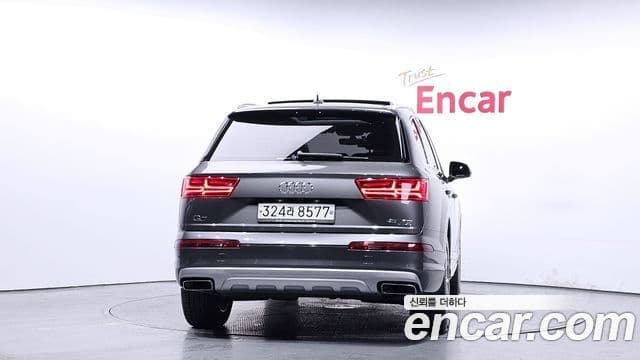 Audi Q7 (4M) 3