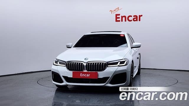 BMW 5 Series (G30) 3