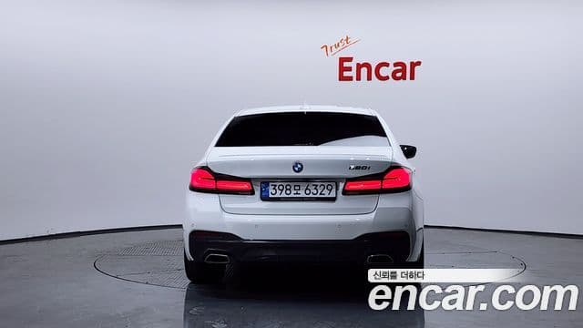 BMW 5 Series (G30) 4