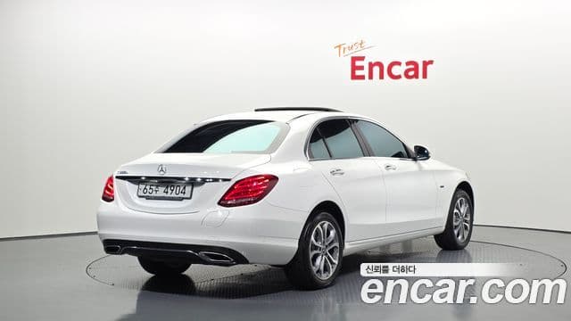 Mercedes-Benz C-Class W205 2
