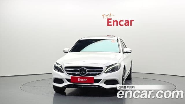 Mercedes-Benz C-Class W205 3