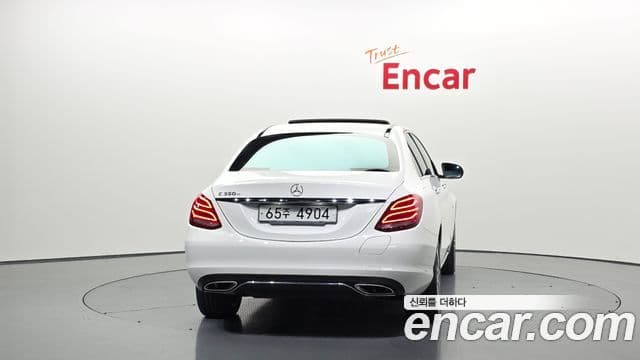 Mercedes-Benz C-Class W205 4