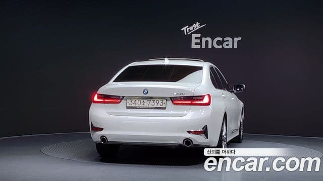 BMW 3 Series (G20) 4