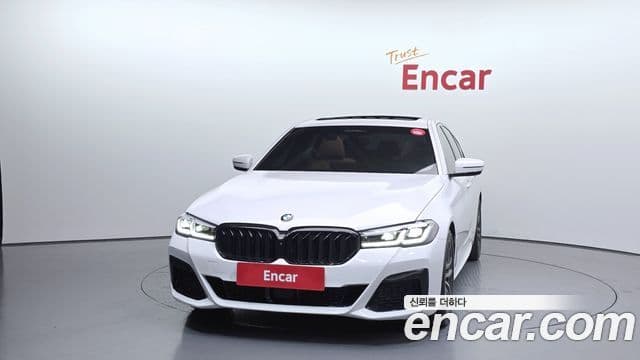 BMW 5 Series (G30) 2