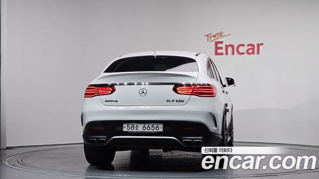 Mercedes-Benz GLE-Class W166 4