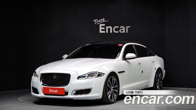 Jaguar All New XJ 1