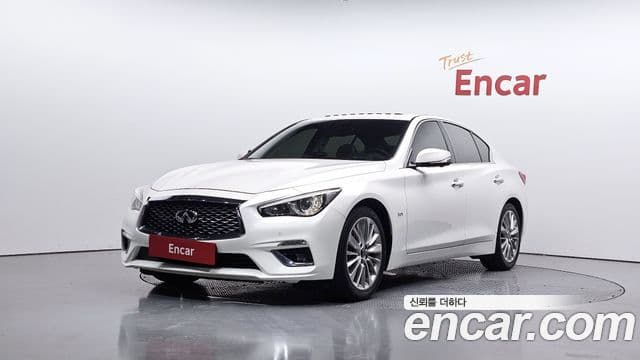 Infiniti Q50 1