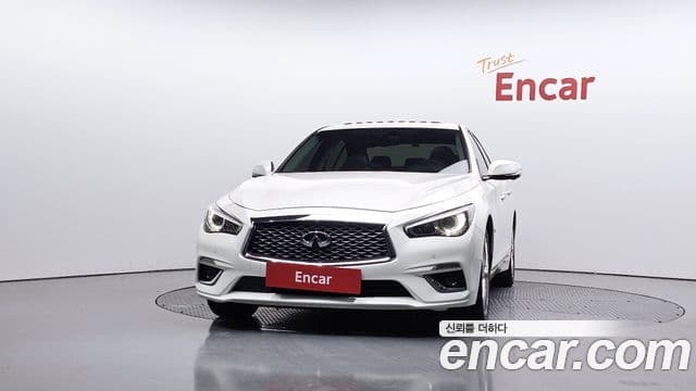 Infiniti Q50 3