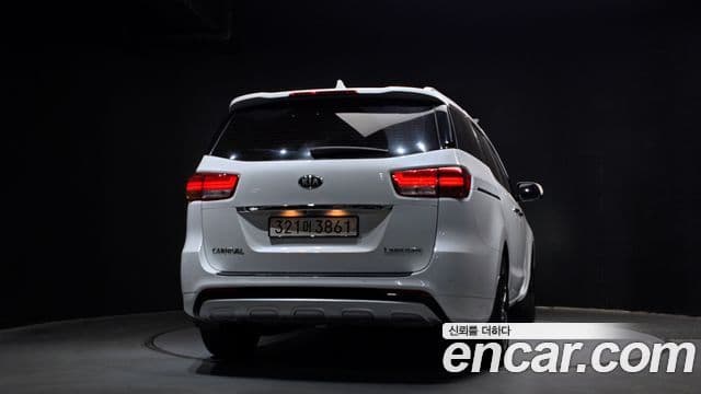 Kia All New Carnival 4
