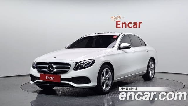 Mercedes-Benz E-Class W213 1