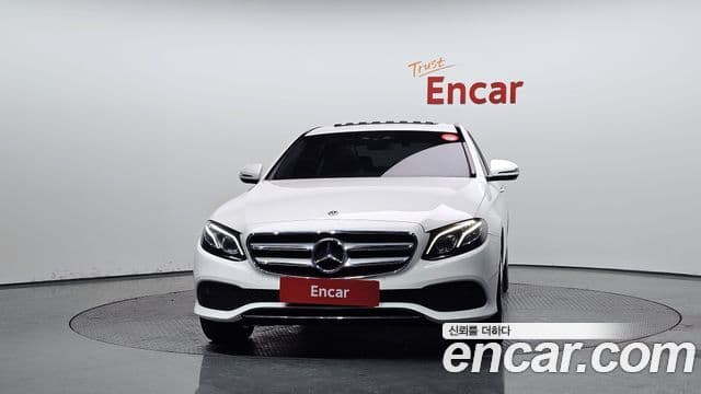 Mercedes-Benz E-Class W213 3