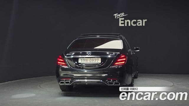 Mercedes-Benz S-Class W222 4
