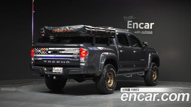Toyota Tacoma 2