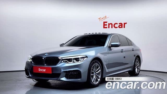 BMW 5 Series (G30)