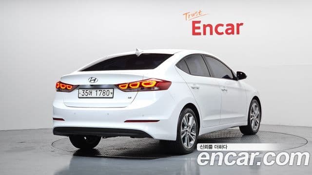 Hyundai Avante AD 2