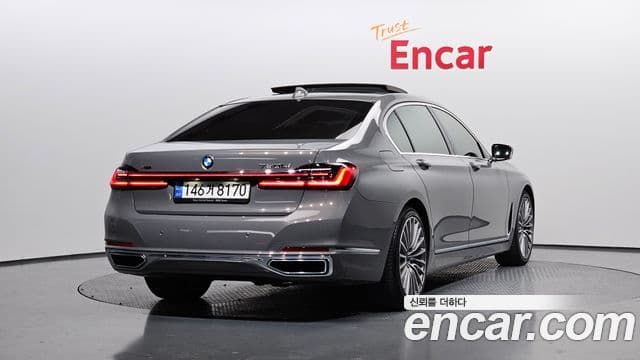BMW 7 Series (G11) 2
