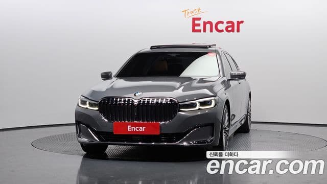 BMW 7 Series (G11) 3
