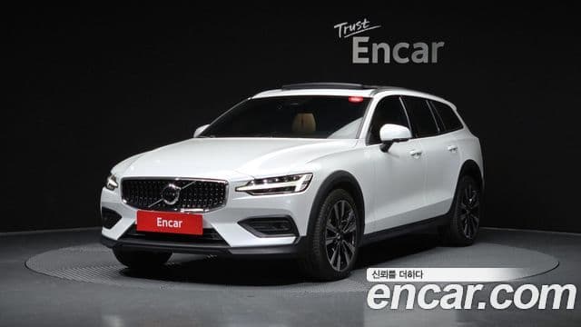 Volvo V60 Cross Country 2nd Gen