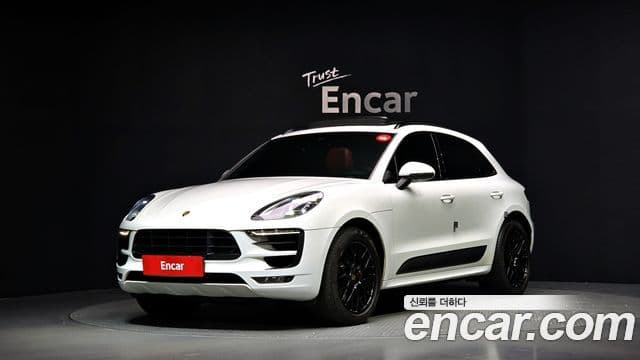 Porsche Macan 1