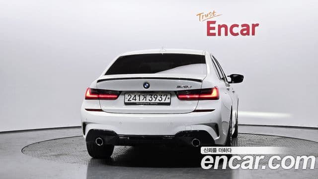 BMW 3 Series (G20) 4