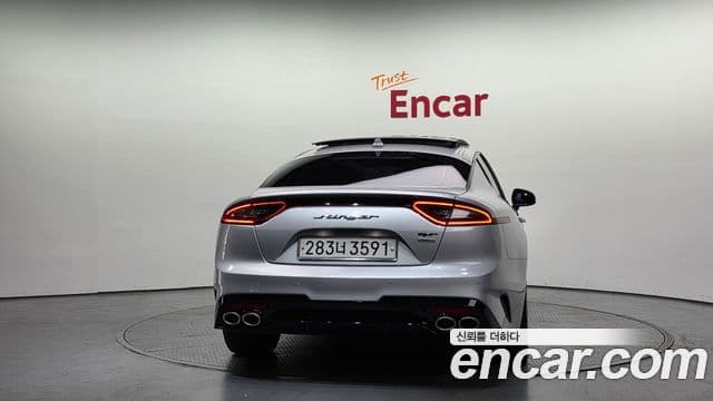Kia Stinger 3