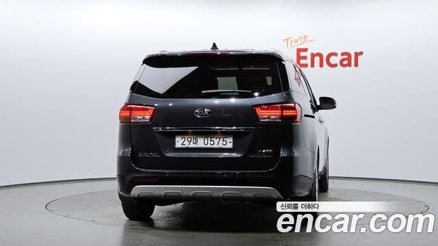 Kia All New Carnival 3