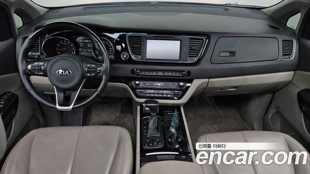 Kia All New Carnival 4