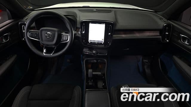 Volvo XC40 리차지 4