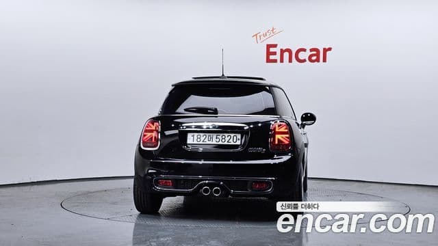 MINI Cooper S 4
