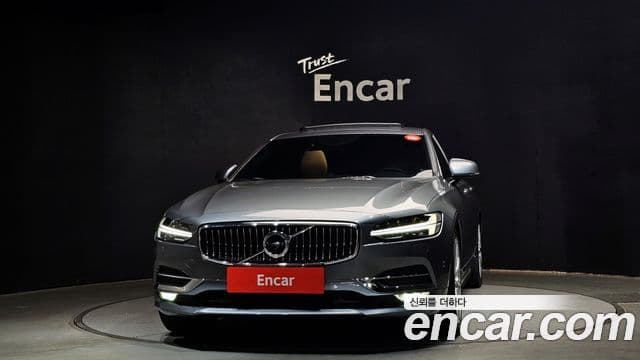 Volvo S90 3