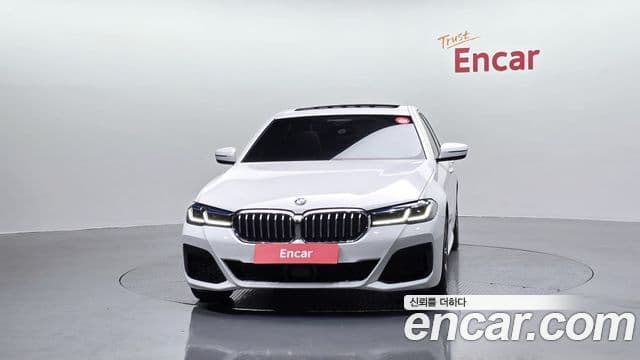 BMW 5 Series (G30) 3