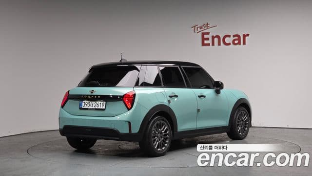 MINI Cooper C 4th Gen 2