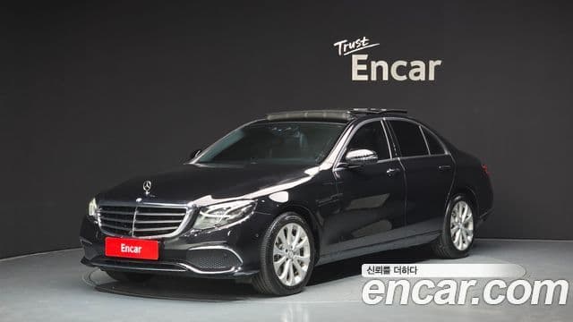 Mercedes-Benz E-Class W213 1