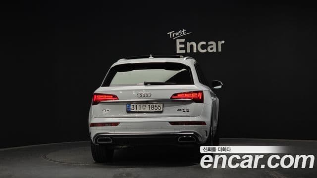 Audi Q5 (FY) 3