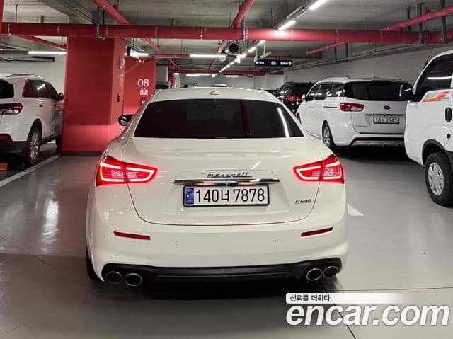 Maserati Ghibli 2