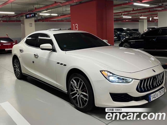 Maserati Ghibli 4