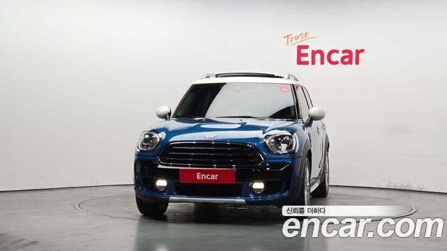 MINI Cooper Countryman 3