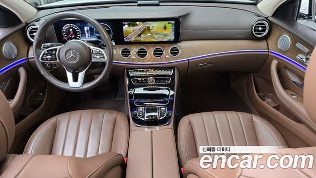 Mercedes-Benz E-Class W213 4