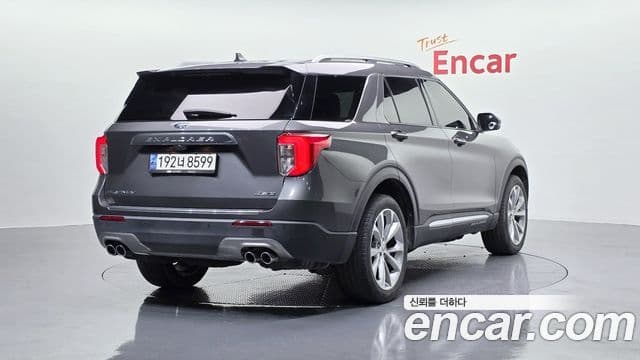 Ford Explorer 6th Gen 2