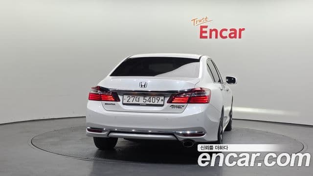 Honda All New Accord 4