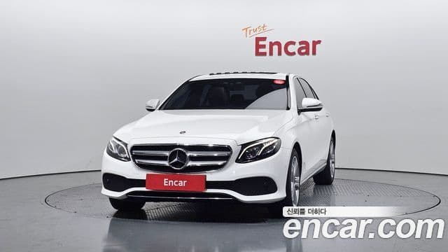 Mercedes-Benz E-Class W213 3