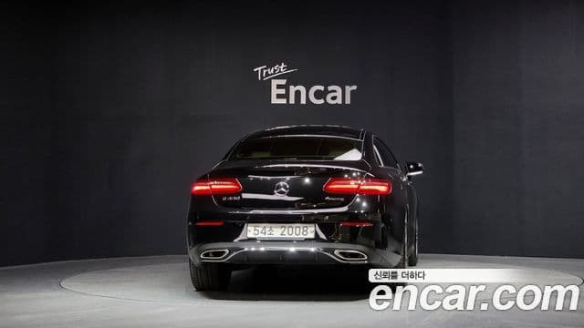 Mercedes-Benz E-Class W213 4