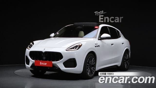 Maserati Grecale 1