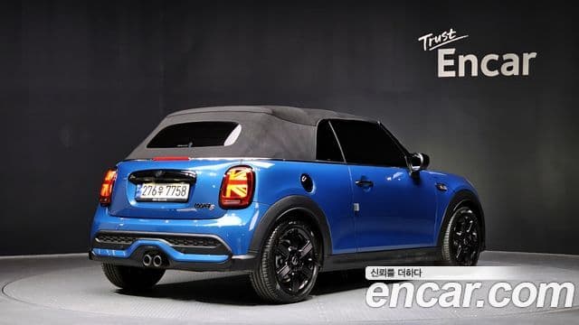 MINI Cooper S Convertible 2