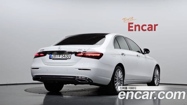 Mercedes-Benz E-Class W213 2