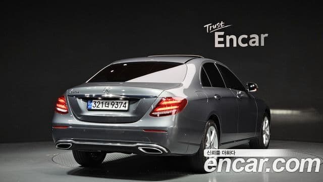 Mercedes-Benz E-Class W213 2