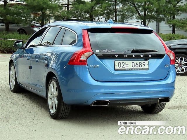 Volvo V60 3