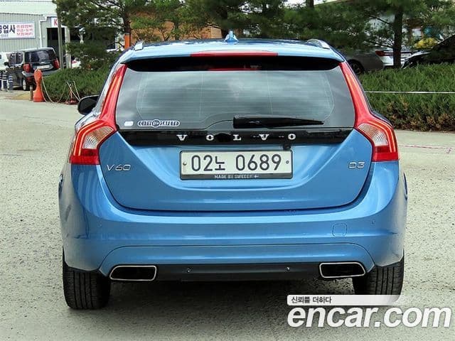 Volvo V60 4